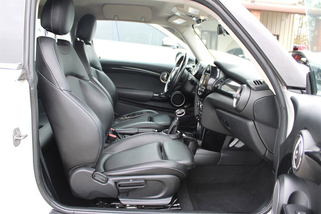 Used 2015 MINI Cooper S image 15