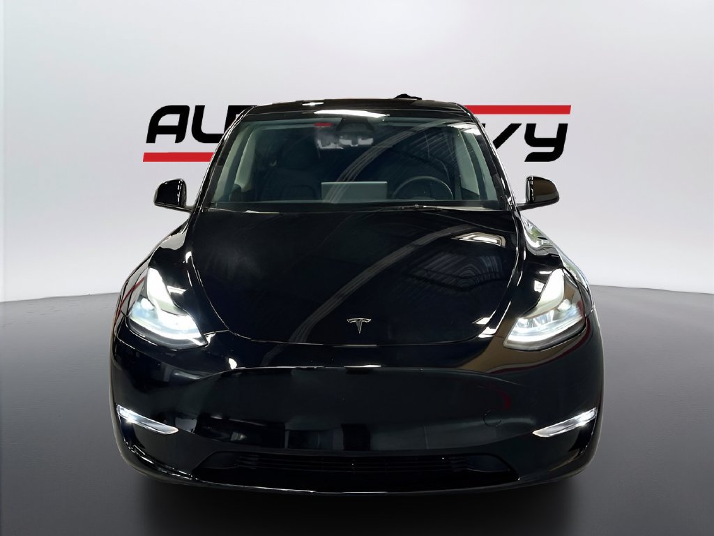 Used 2024 Tesla Model Y Performance AWD/4WD image 2