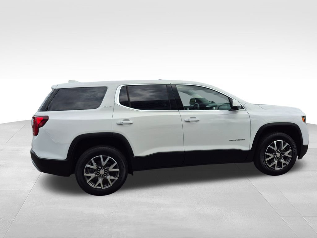 Used 2023 GMC Acadia SLE image 10