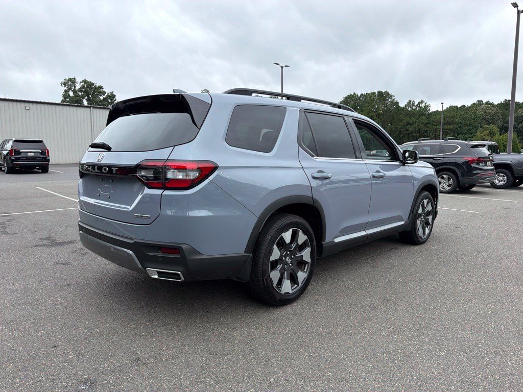Certified 2026 Honda Pilot Touring image 5