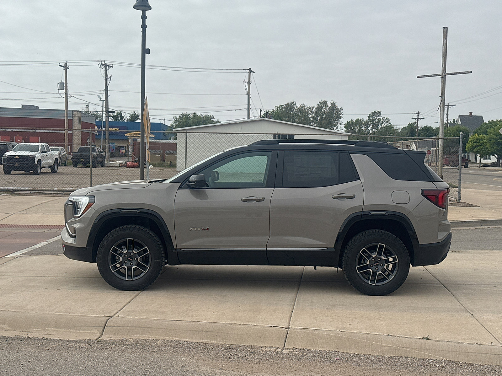 New 2026 GMC Terrain AT4 w/ Technology Package II AWD/4WD image 2