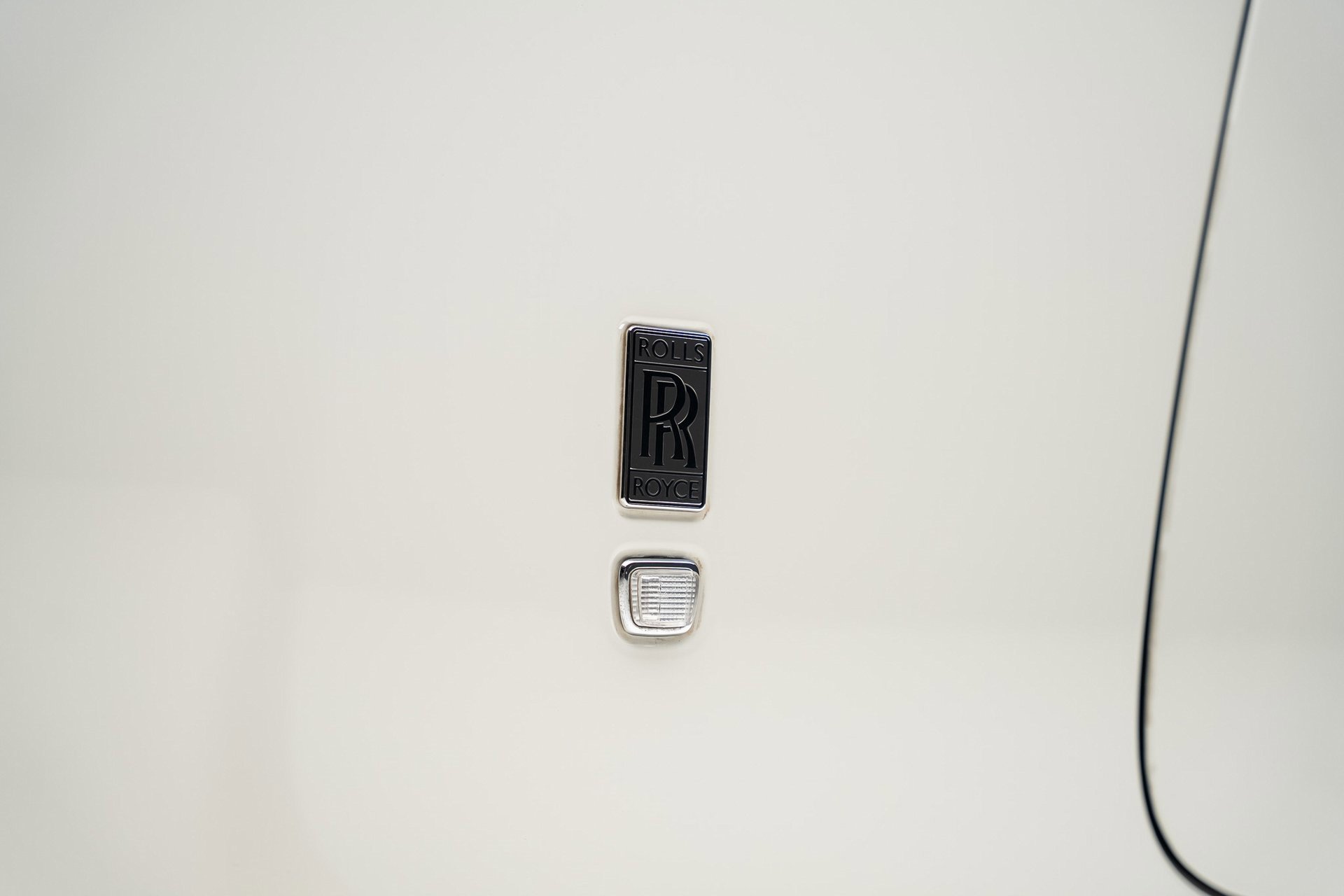 Used 2013 Rolls-Royce Phantom Drophead Coupe image 26