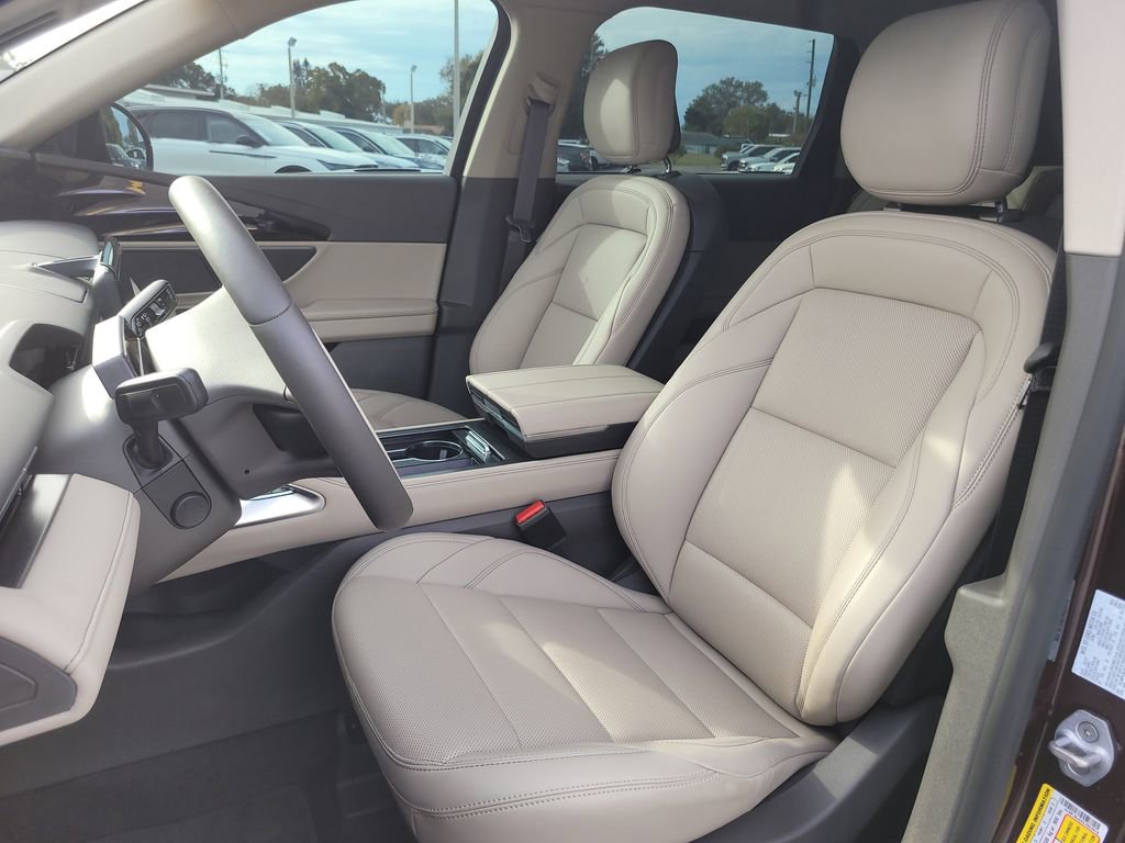 Certified 2025 Lincoln Nautilus Premier image 16