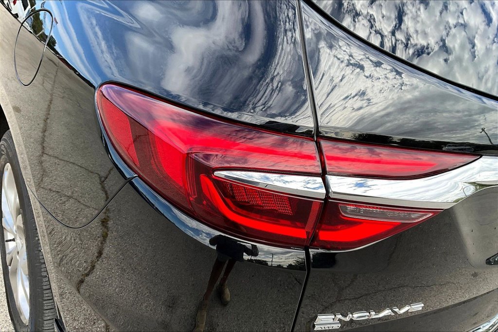 Used 2021 Buick Enclave Avenir w/ Avenir Technology Package AWD/4WD image 28