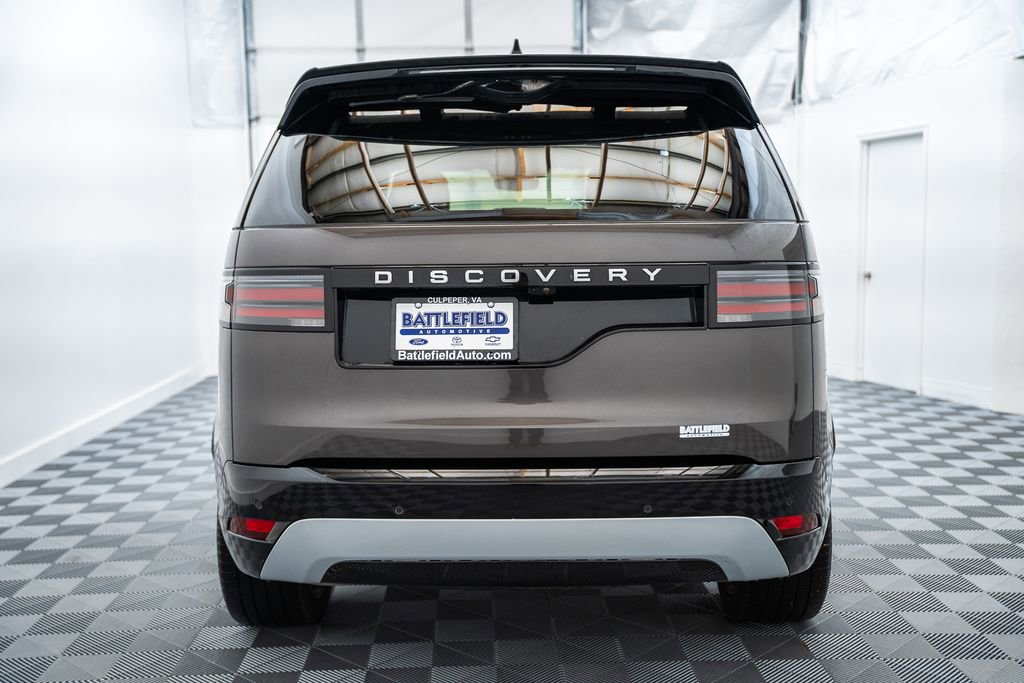 Used 2024 Land Rover Discovery Metropolitan Edition AWD/4WD image 6