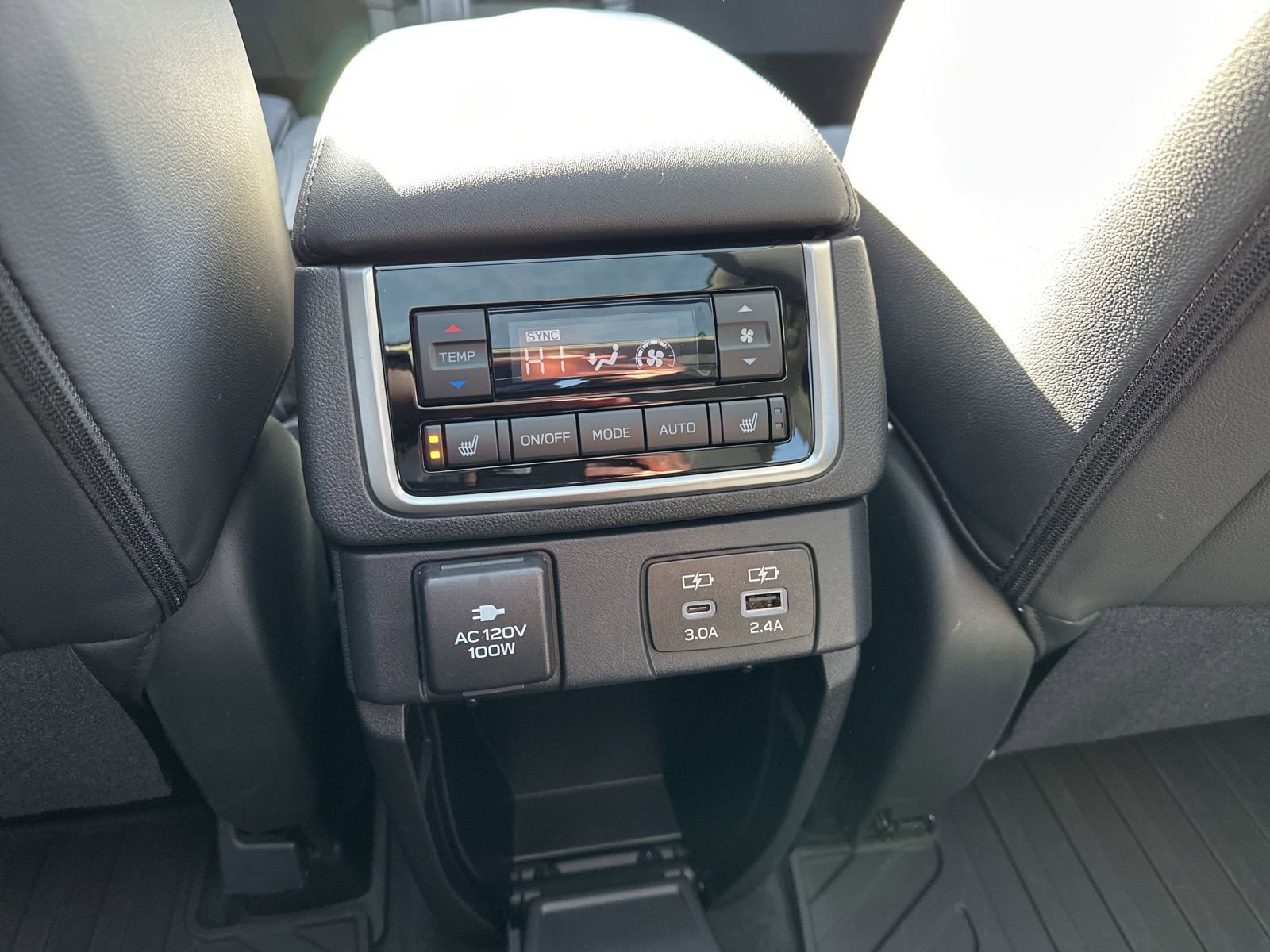 Used 2025 Subaru Ascent Bronze Edition image 22