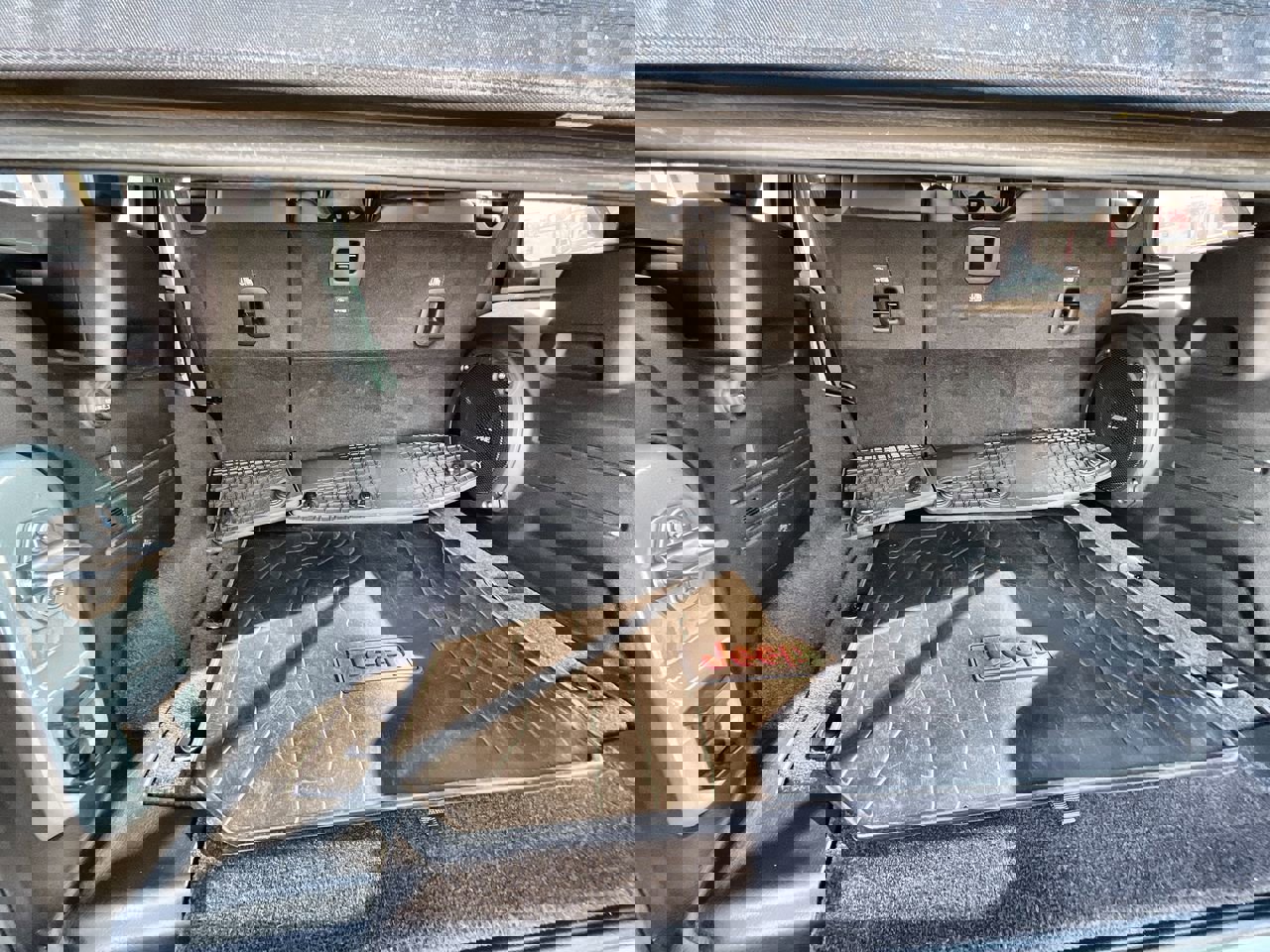 Used 2023 Jeep Wrangler Unlimited Rubicon w/ Cold Weather Group image 25