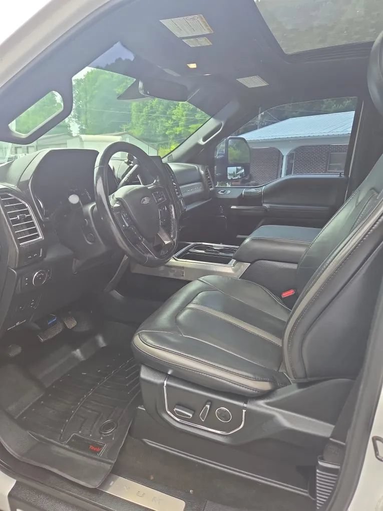 Used 2017 Ford F250 Platinum w/ Platinum Ultimate Package AWD/4WD image 7