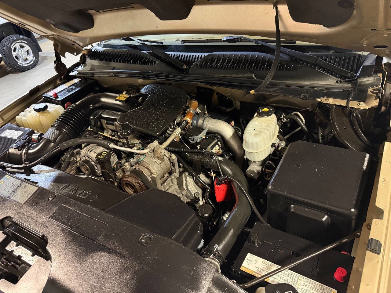 Used 2005 Chevrolet Silverado 2500 LT w/ Heavy-Duty Power Package image 28