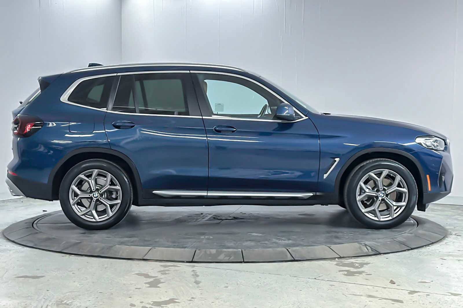Used 2023 BMW X3 xDrive30i w/ Convenience Package w/ZPA image 8
