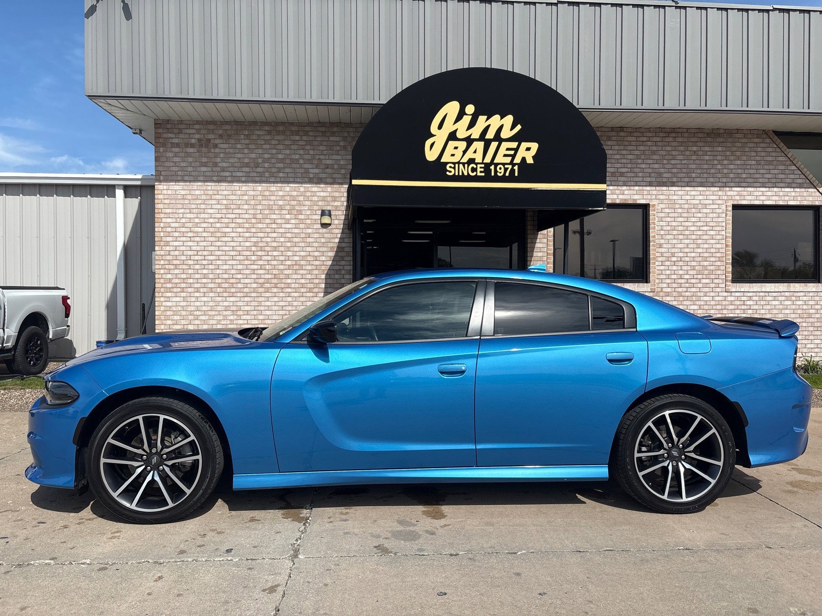 Used 2023 Dodge Charger GT w/ Plus Group RWD image 2