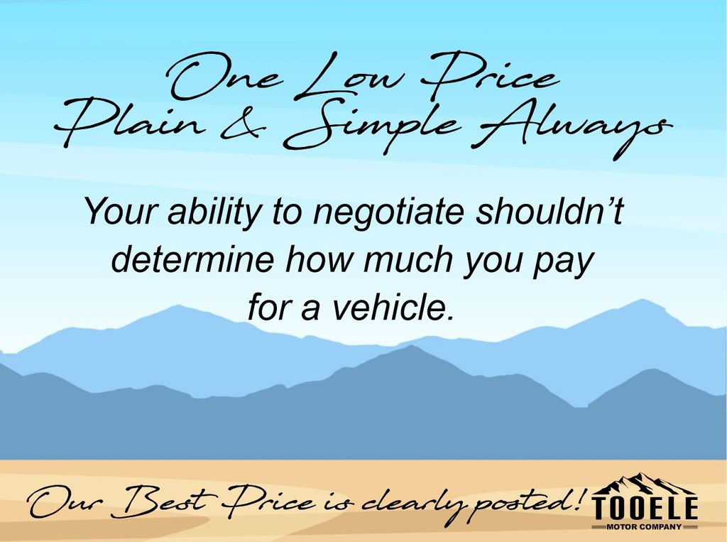 Used 2024 Chrysler Pacifica Touring-L image 3