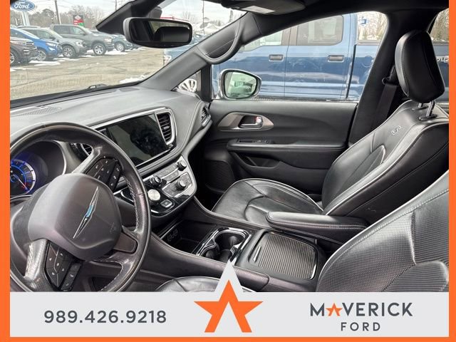 Used 2021 Chrysler Pacifica Limited w/ S Appearance Package image 8