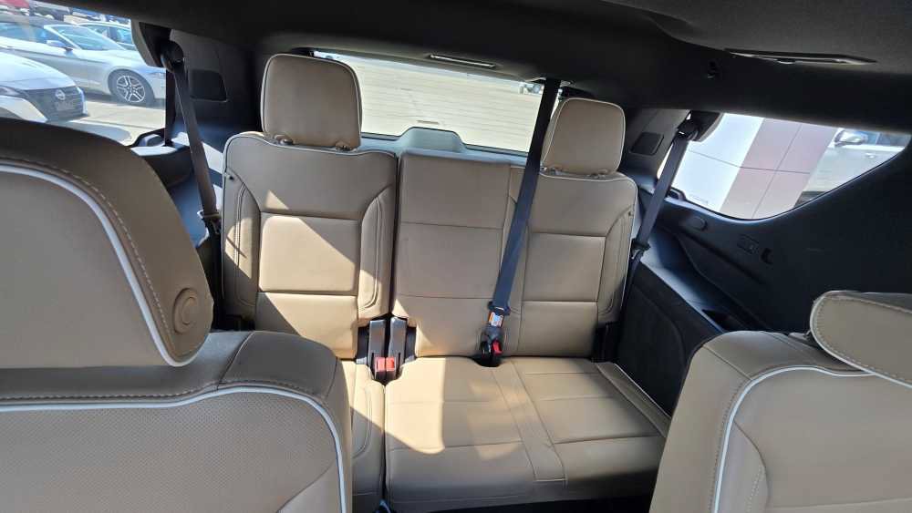Used 2023 Chevrolet Tahoe Premier AWD/4WD image 24
