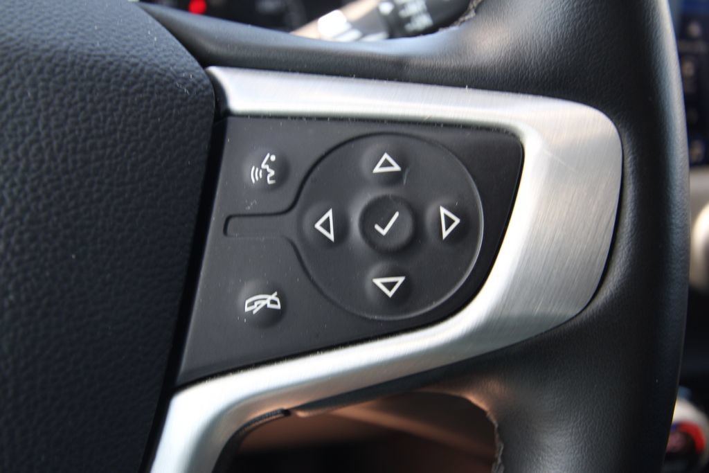 Used 2024 GMC Terrain SLT AWD/4WD image 19