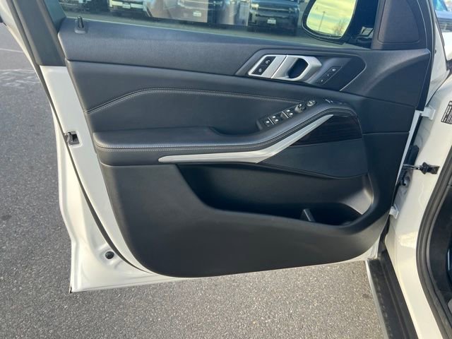 Used 2019 BMW X5 xDrive40i w/ Convenience Package image 9