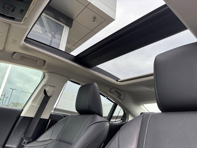 Used 2023 Lexus ES 350 Ultra Luxury w/ Accessory Package (Z2) FWD image 23