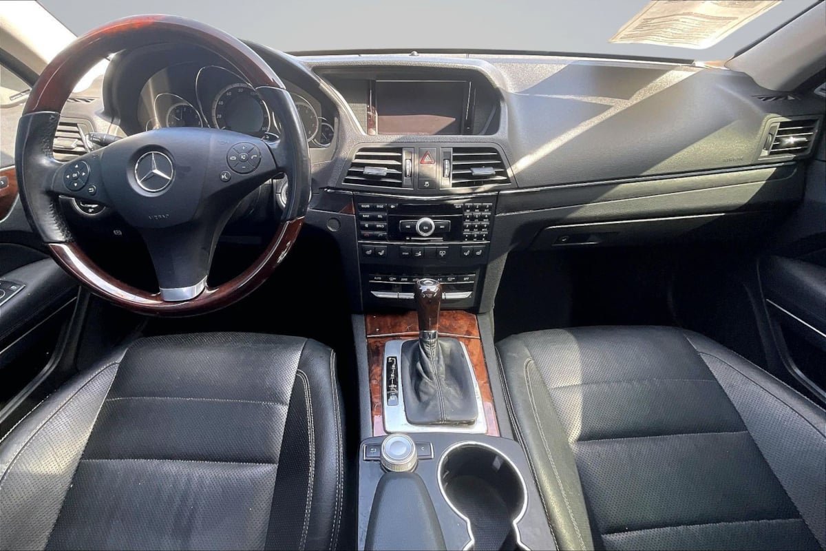 Used 2010 Mercedes-Benz E 550 Coupe image 16