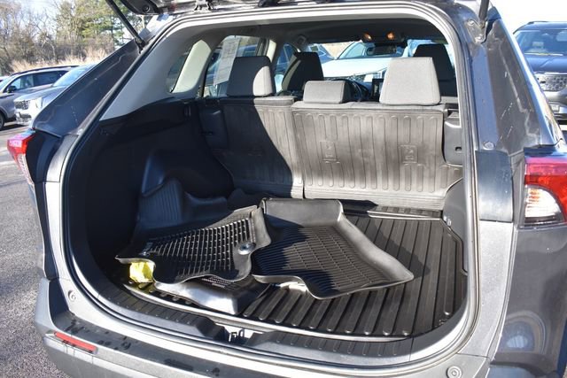 Used 2020 Toyota RAV4 XLE w/ XLE Grade Weather Package image 16