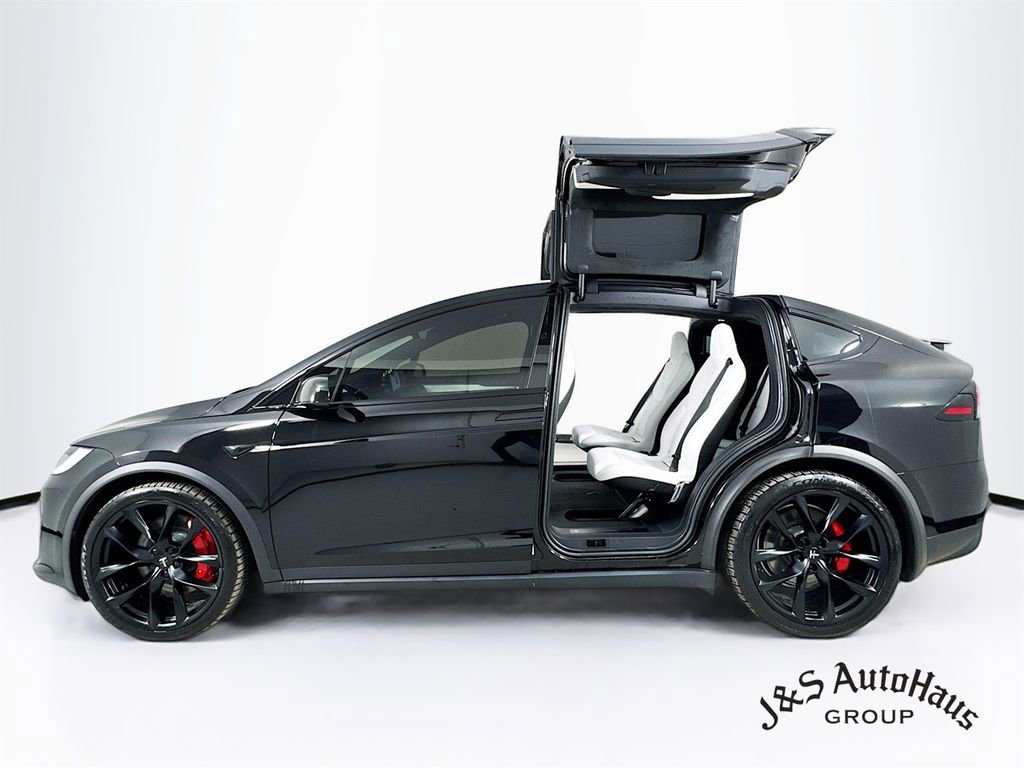 Used 2026 Tesla Model X Plaid image 4