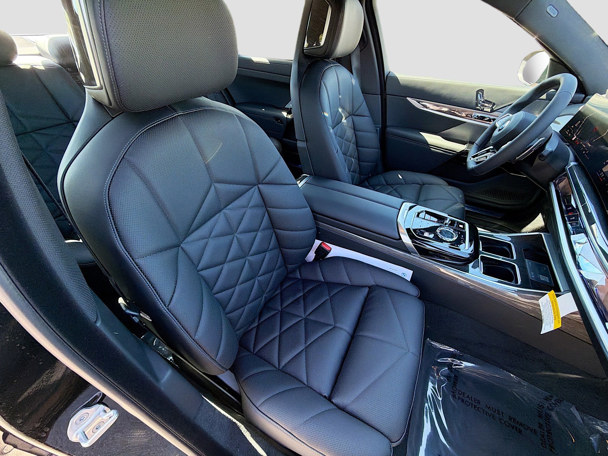 New 2026 BMW 740i xDrive w/ Premium Package image 15