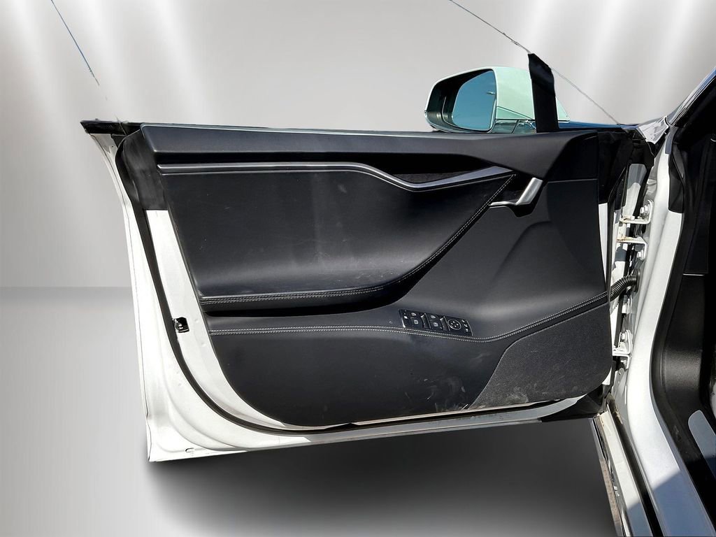 Used 2019 Tesla Model S Long Range image 19