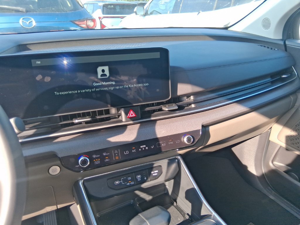 Certified 2026 Kia Carnival EX FWD image 11