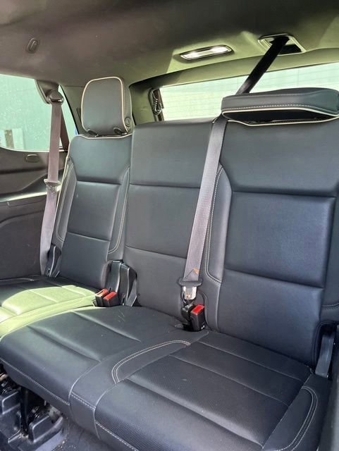 Used 2023 GMC Yukon SLT w/ SLT Luxury Package AWD/4WD image 8