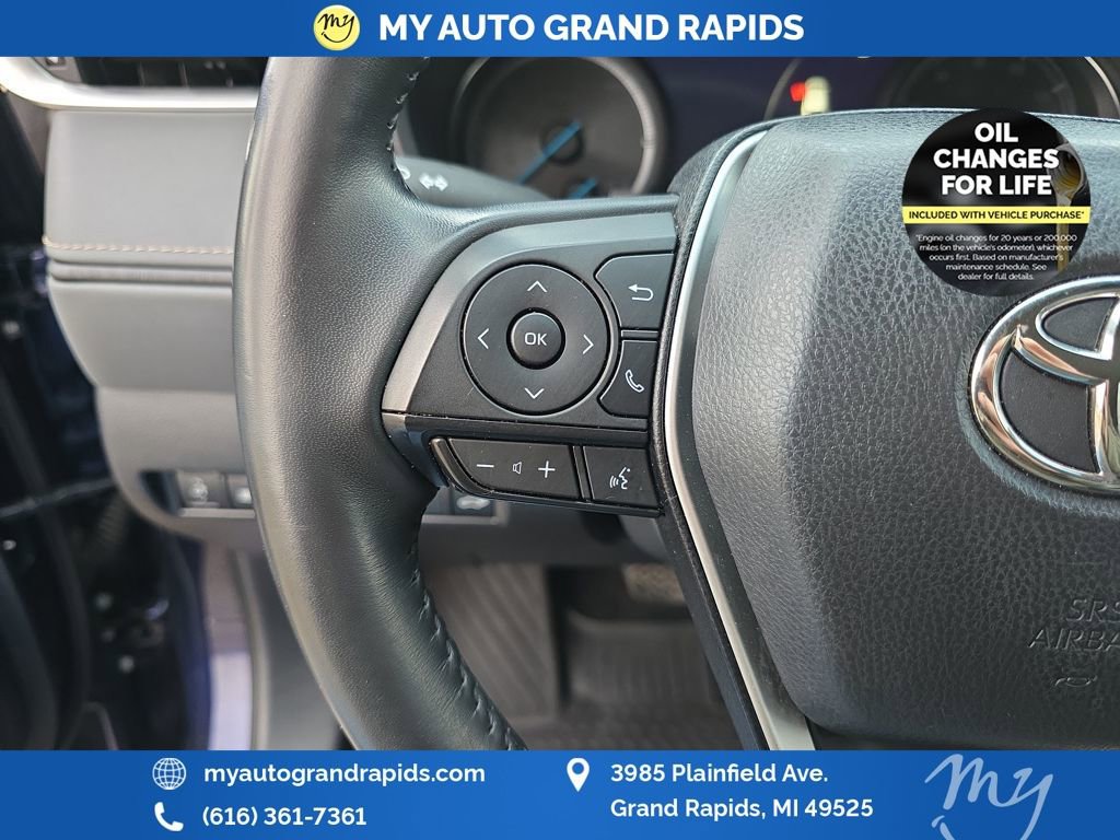 Used 2024 Toyota Venza LE image 15