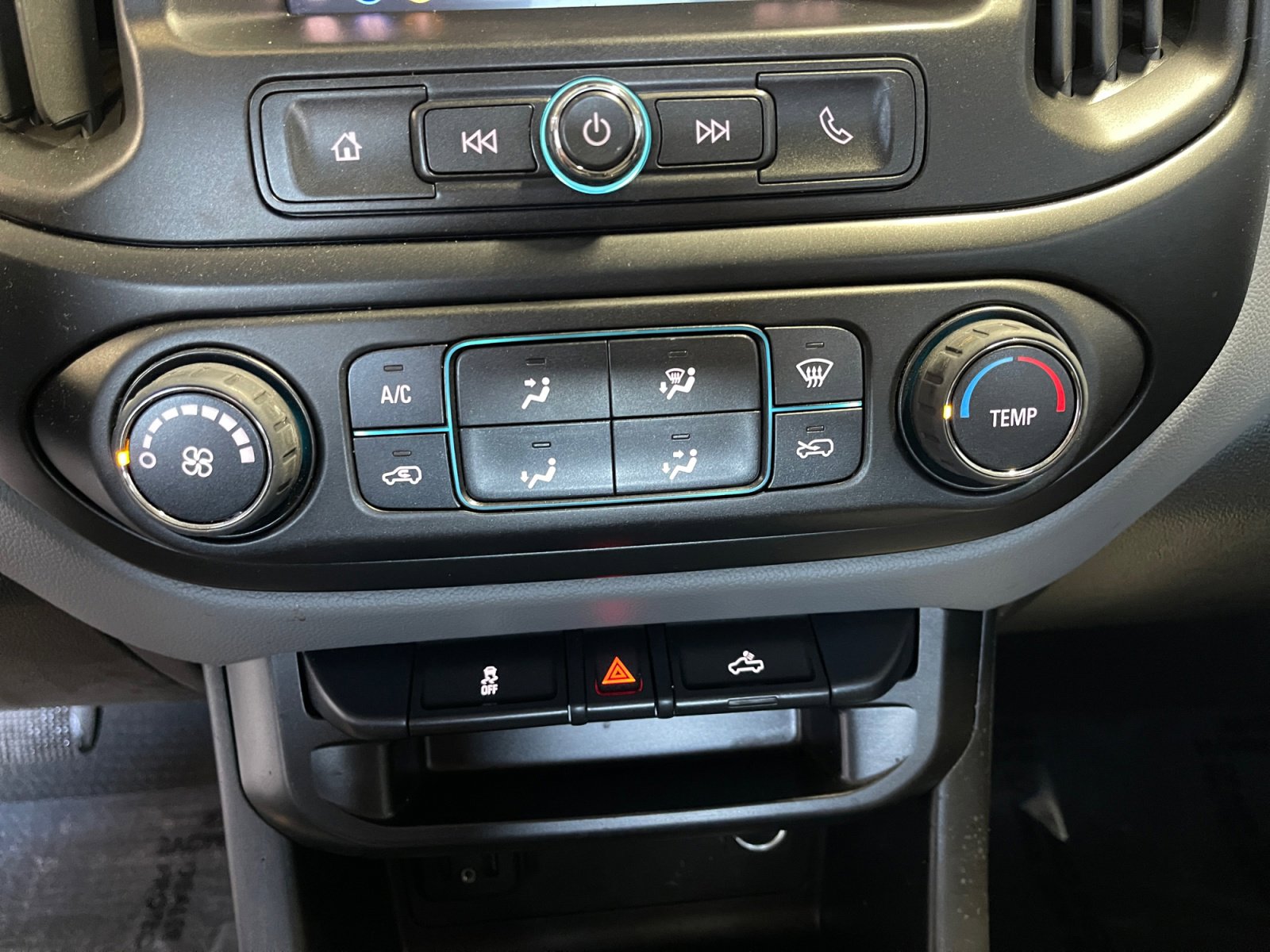 Used 2022 Chevrolet Colorado W/T w/ WT Convenience Package RWD image 22