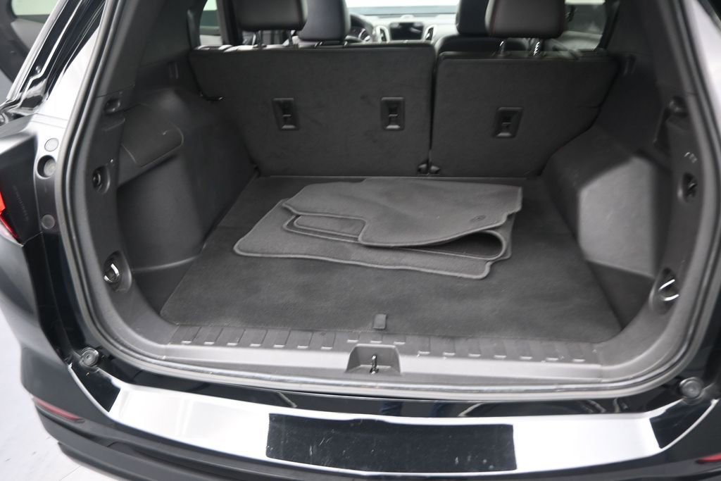 Used 2024 Chevrolet Equinox RS w/ RS Leather Package FWD image 13