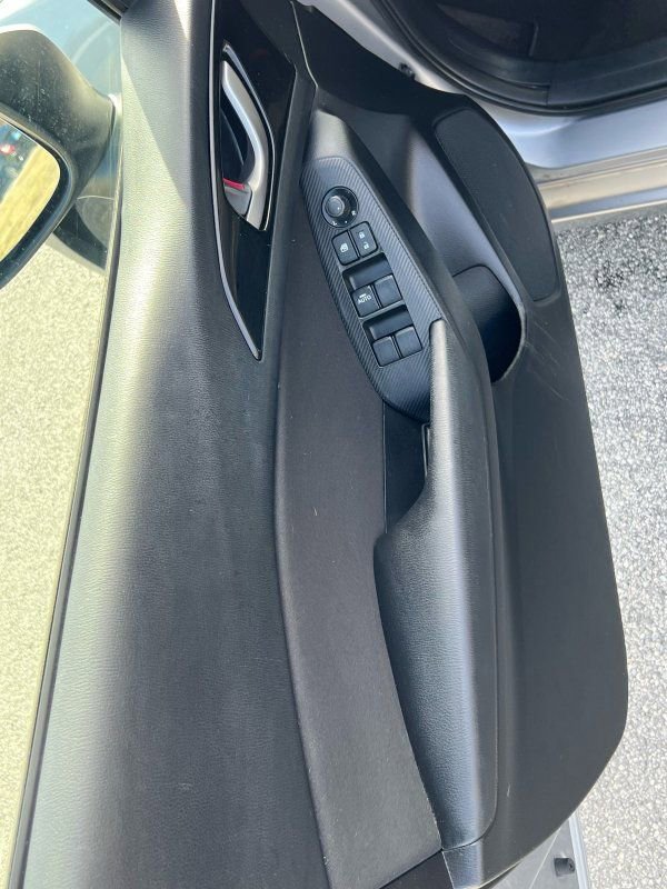 Used 2016 MAZDA MAZDA3 i Sport w/ Preferred Equipment Package image 10