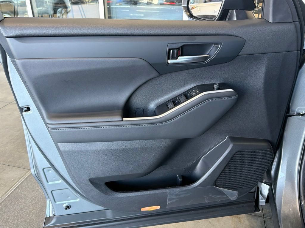 New 2026 Toyota Highlander XSE AWD/4WD image 15