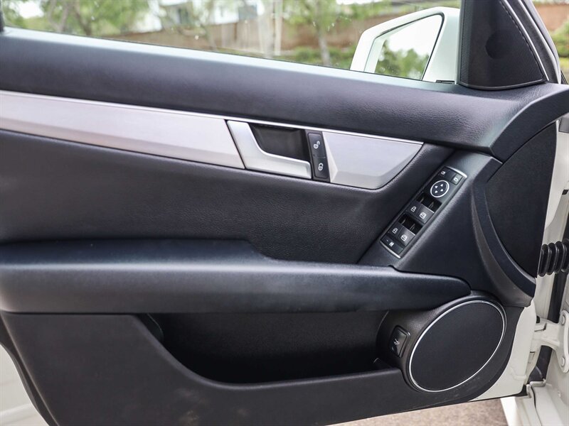 Used 2013 Mercedes-Benz C 250 Sedan image 26