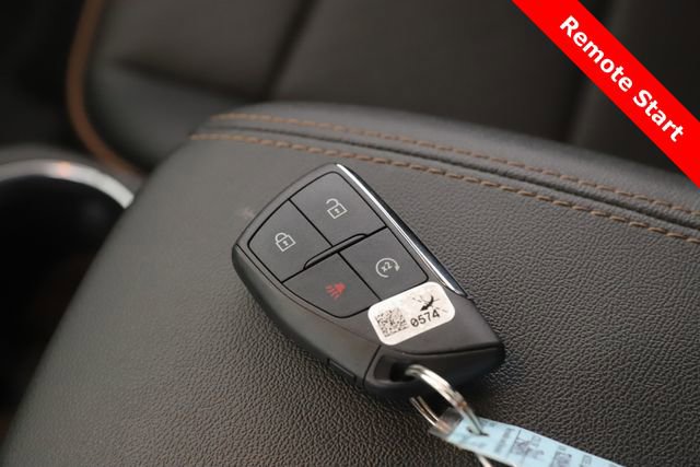 Used 2024 GMC Canyon AT4 w/ AT4 Premium Package image 3