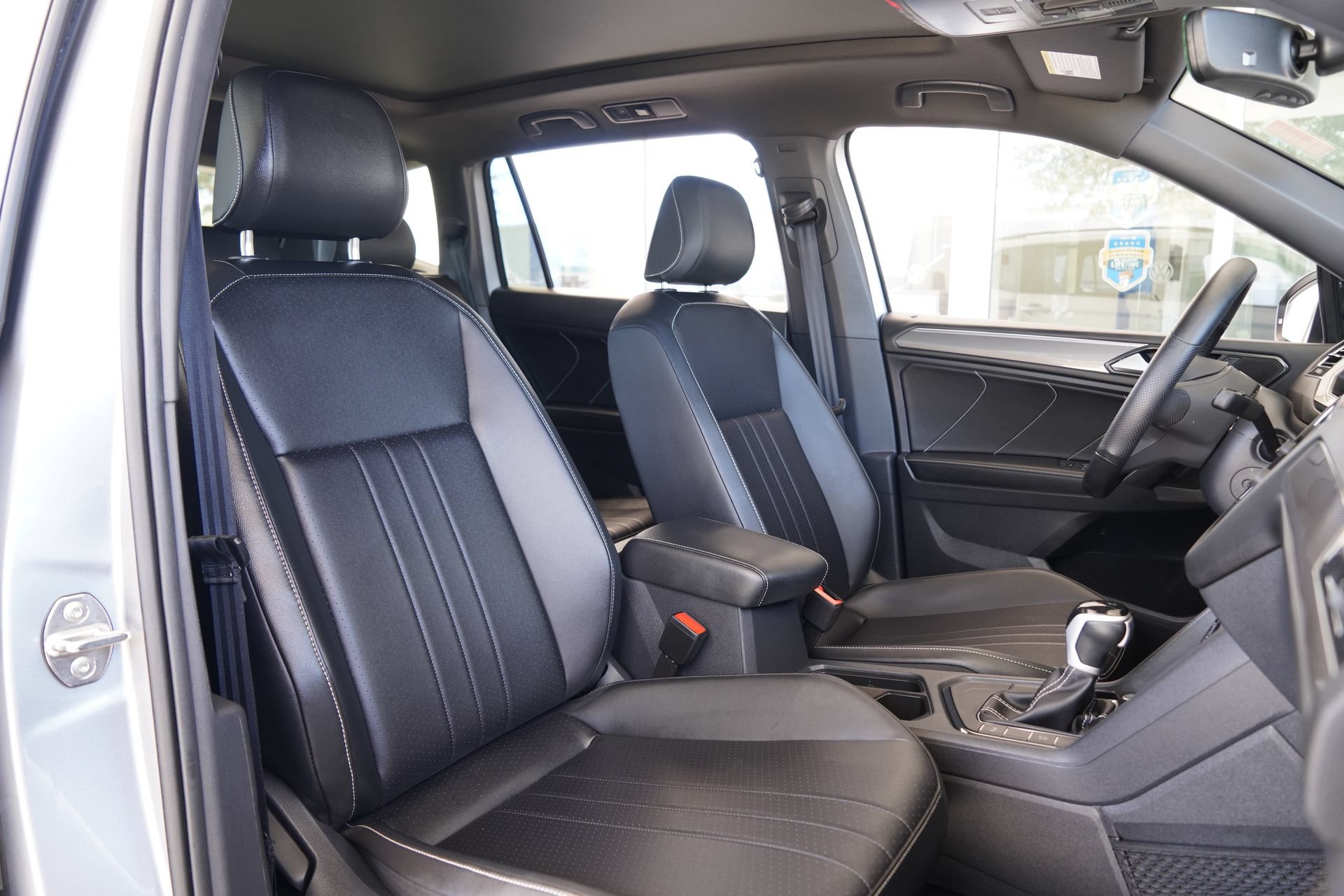 Certified 2024 Volkswagen Tiguan SE R-Line FWD image 24