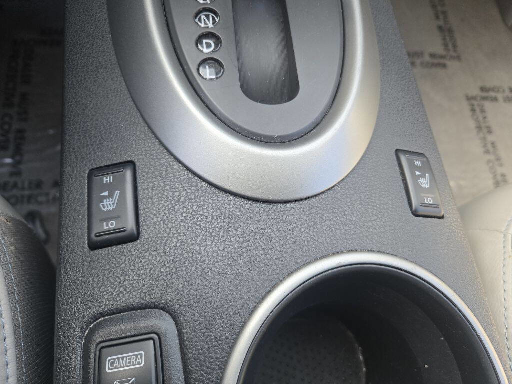 Used 2012 Nissan Rogue SL image 16