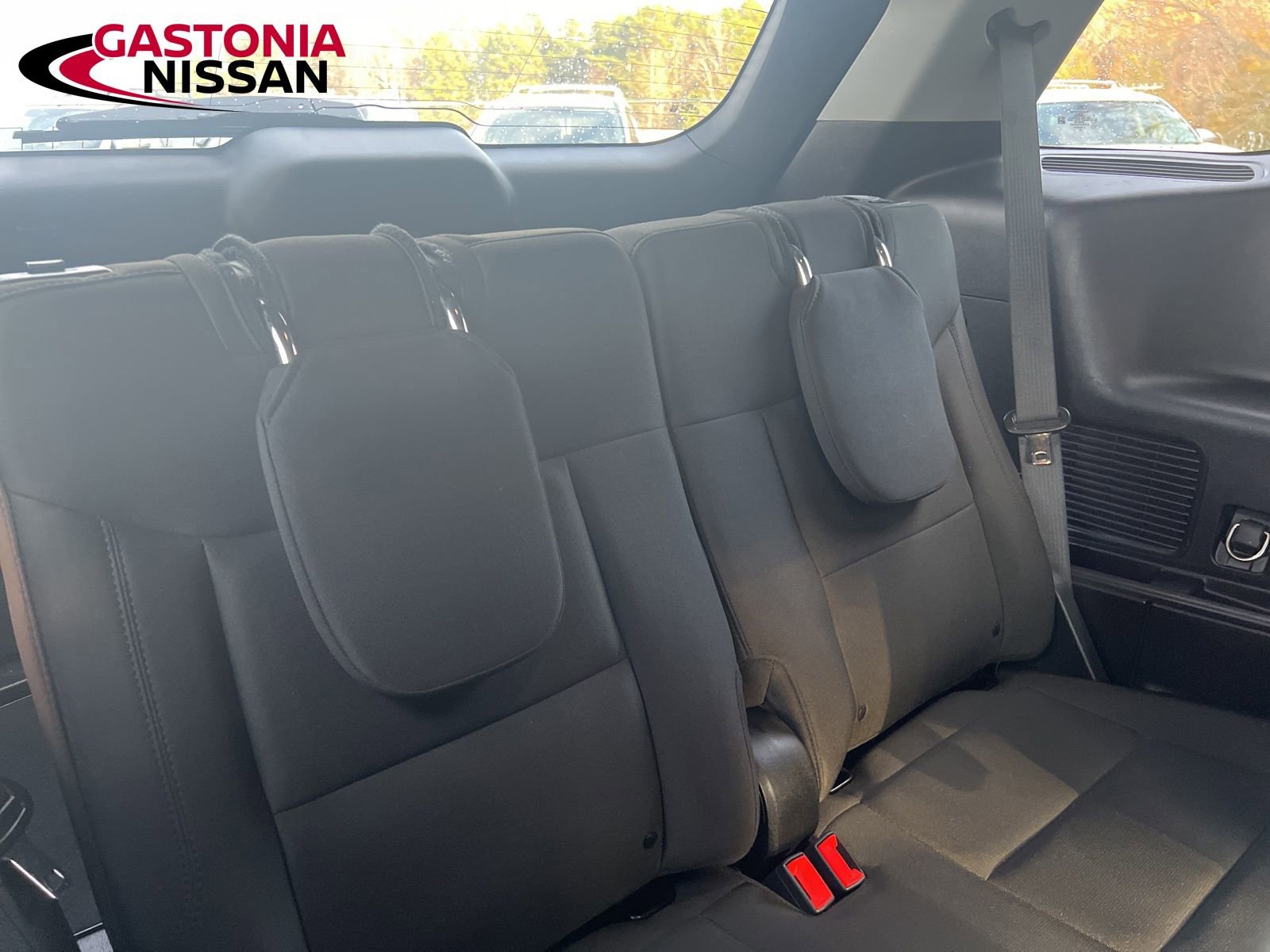 Used 2022 Ford Explorer XLT image 32