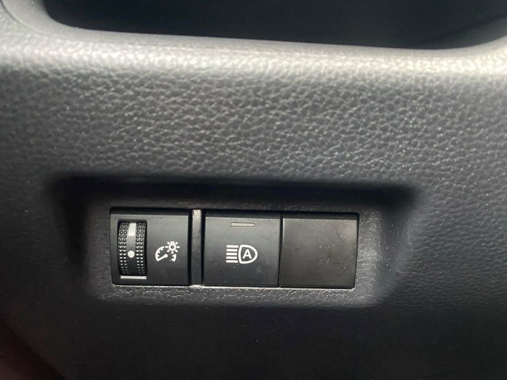 Used 2024 Toyota RAV4 XLE image 27