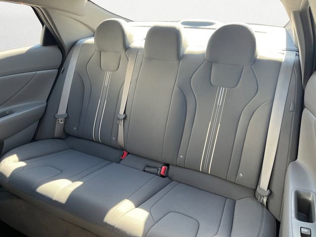 Used 2024 Hyundai Elantra SEL image 16
