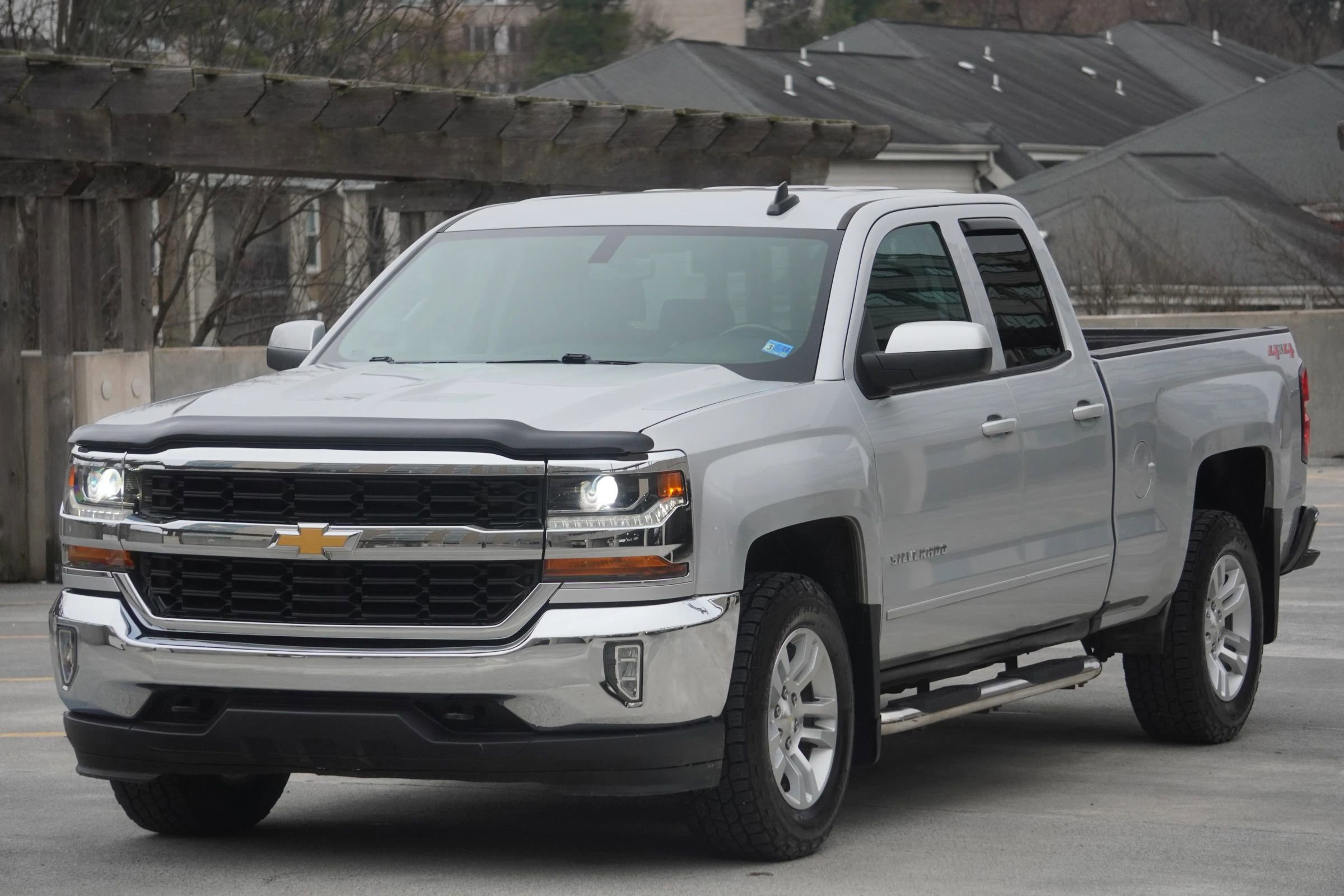 Used 2018 Chevrolet Silverado 1500 LT w/ All Star Edition AWD/4WD image 28