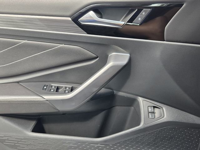 Used 2023 Volkswagen Jetta SEL image 30