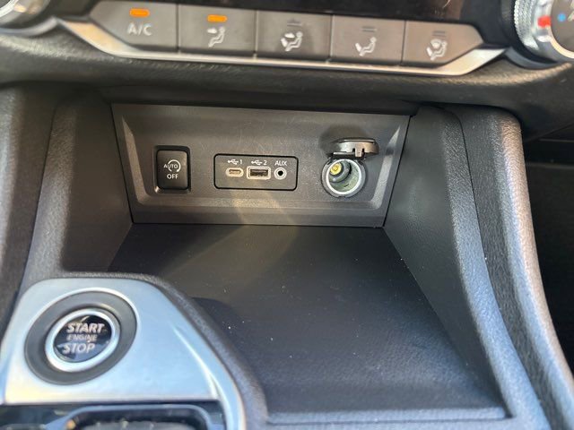 Used 2024 Nissan Sentra SV image 29