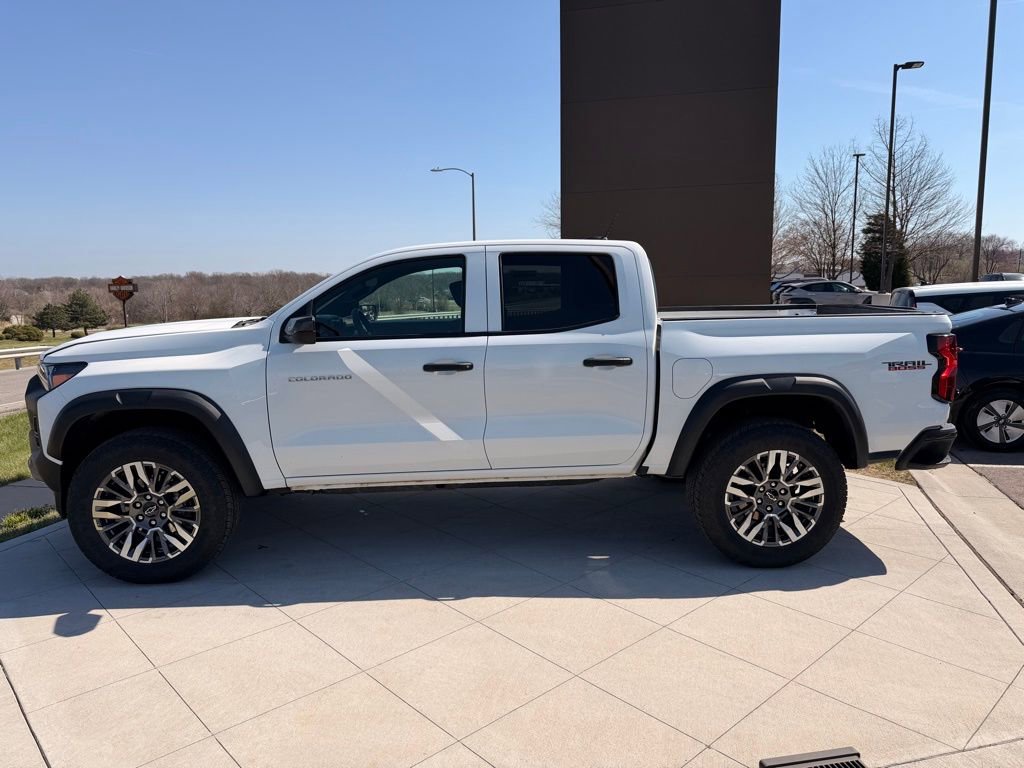 Used 2025 Chevrolet Colorado Trail Boss image 2