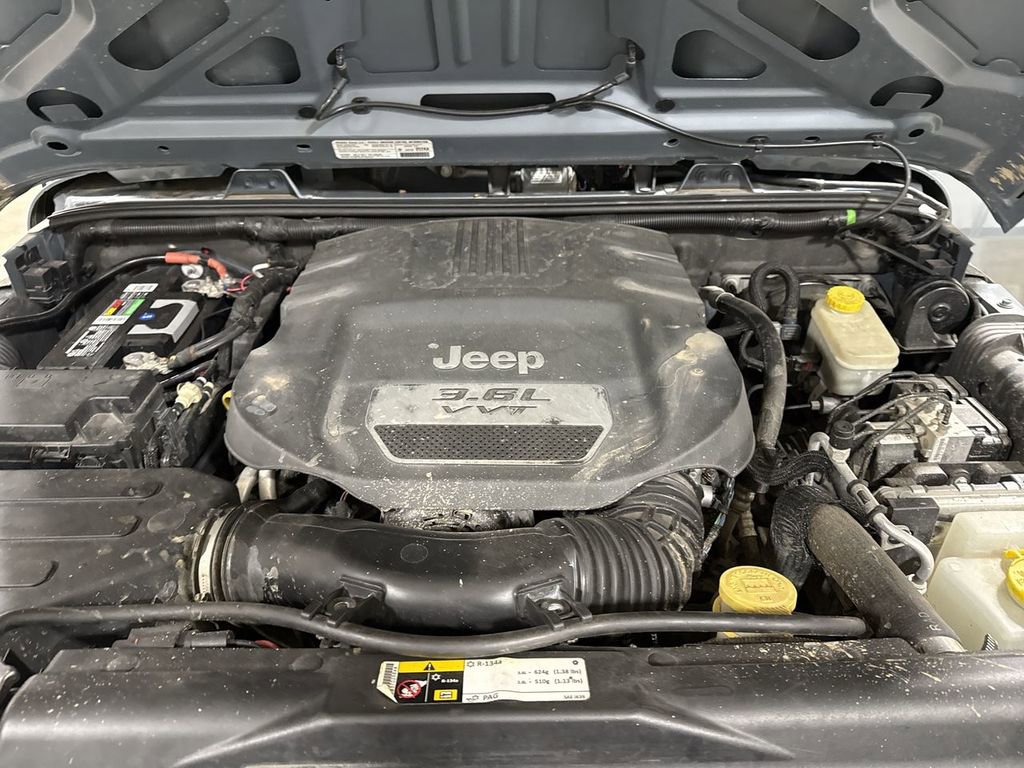 Used 2013 Jeep Wrangler Rubicon image 24