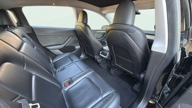 Used 2023 Tesla Model Y Long Range AWD/4WD image 23