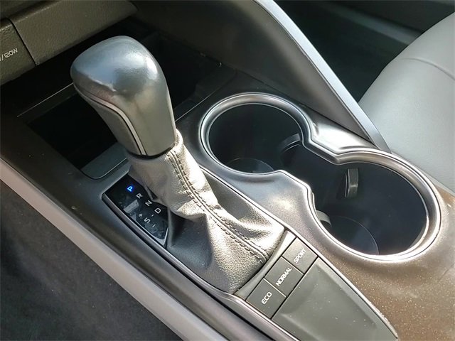 Used 2024 Toyota Camry SE image 18