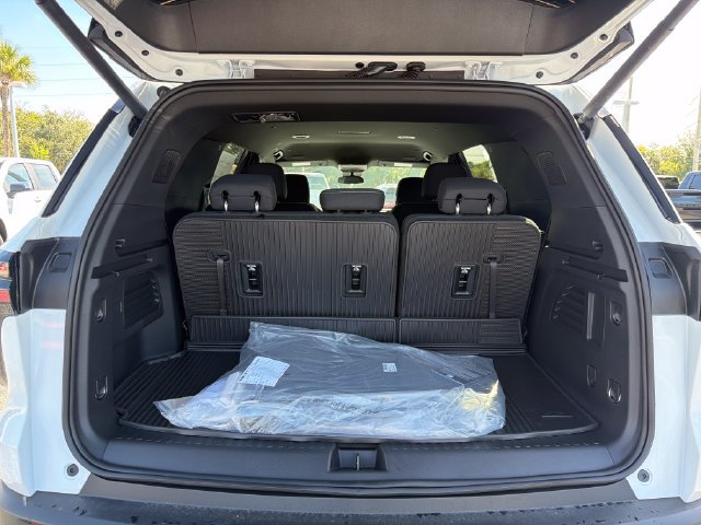 New 2027 Chevrolet Traverse LT w/ LPO, Floor Liner Package FWD image 12