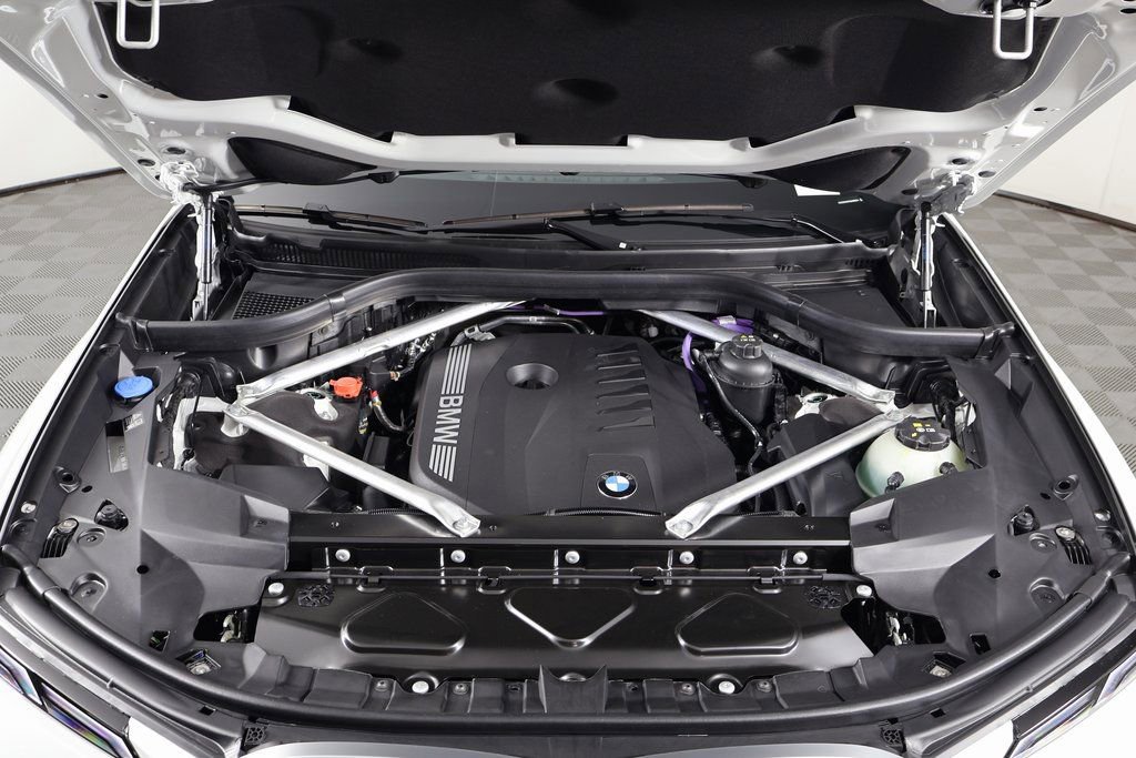 New 2026 BMW X7 xDrive40i w/ Premium Package image 10