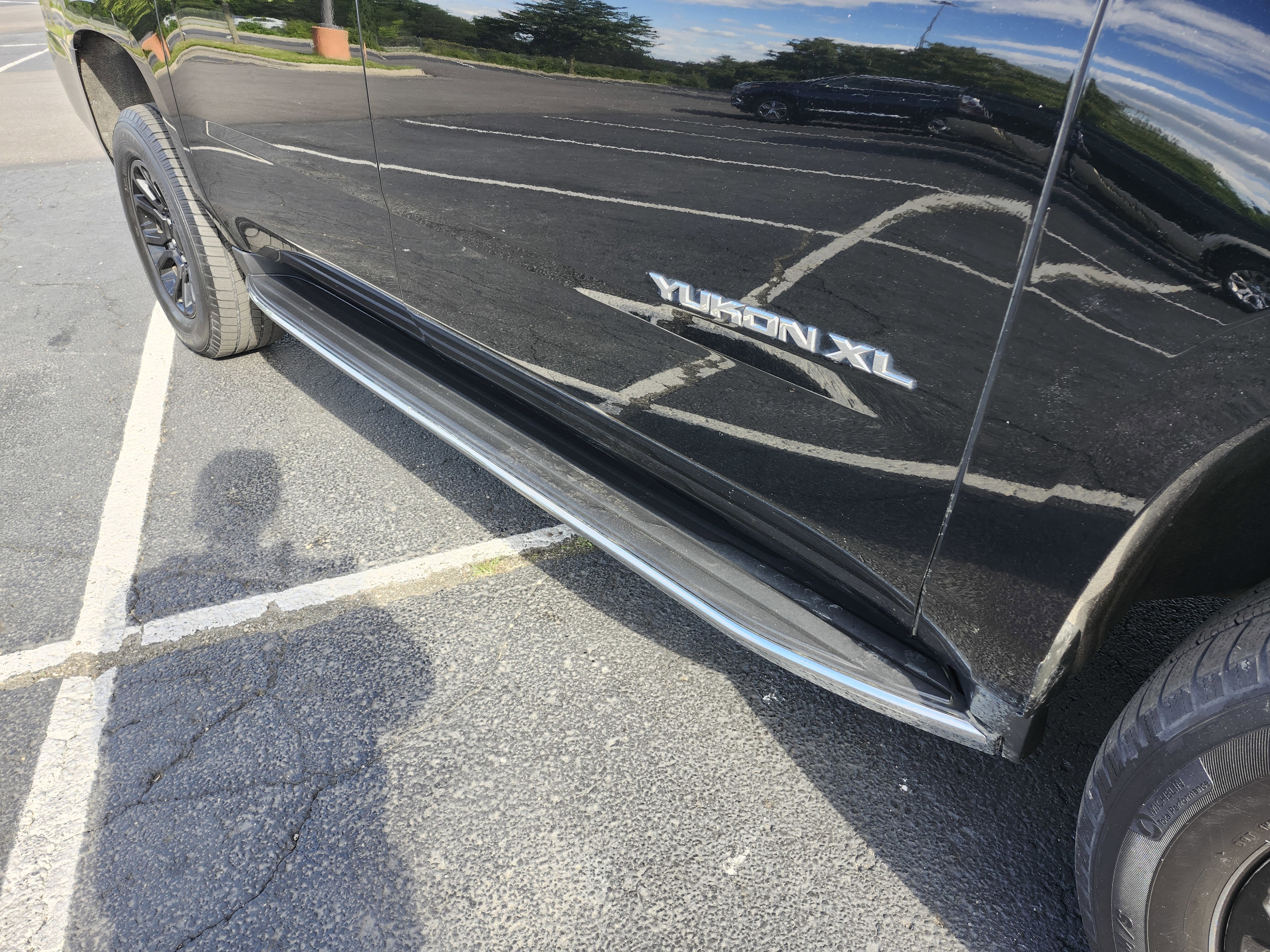 Used 2019 GMC Yukon XL SLT AWD/4WD image 13